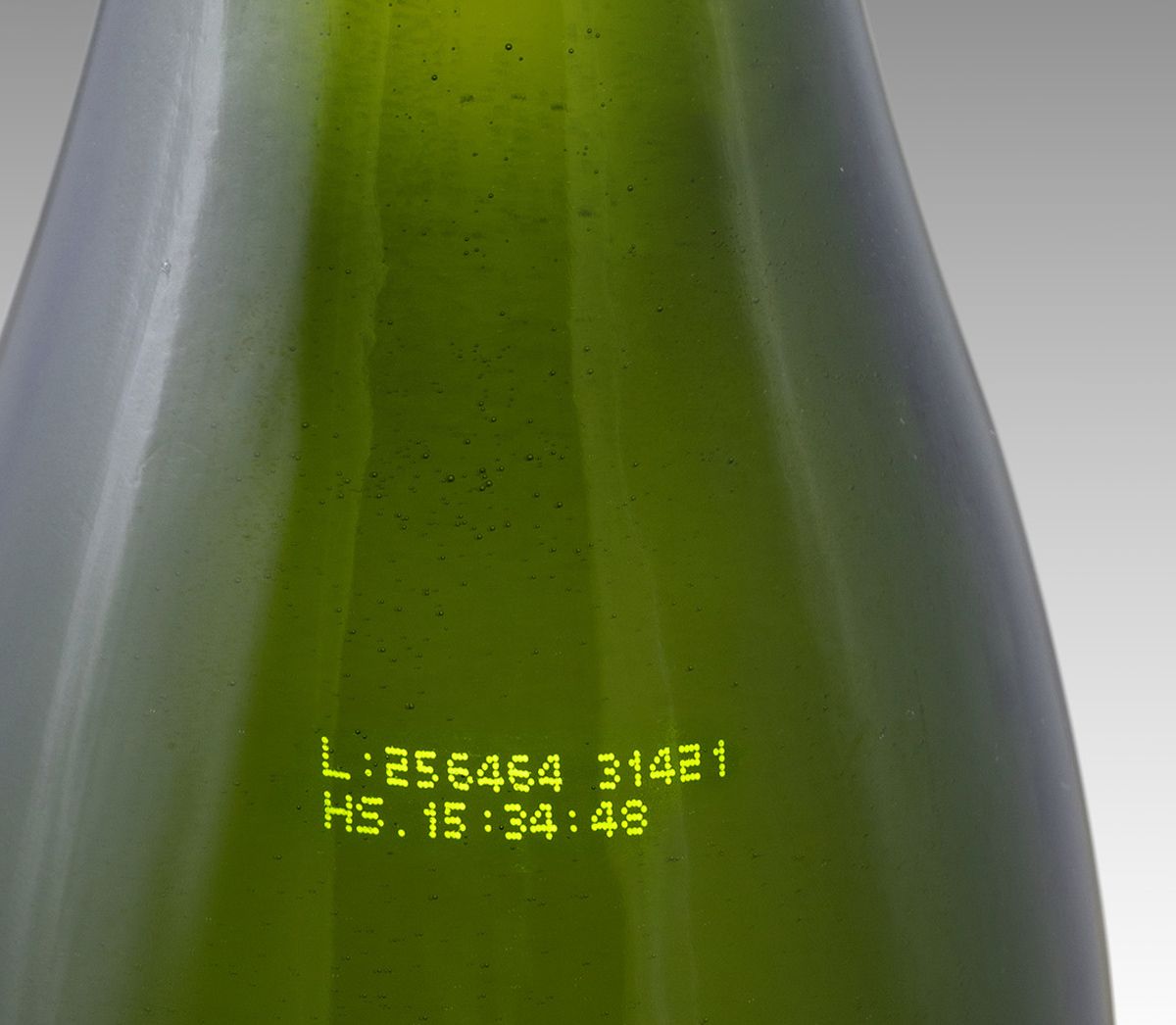 cij 1580 c glass wine bottle